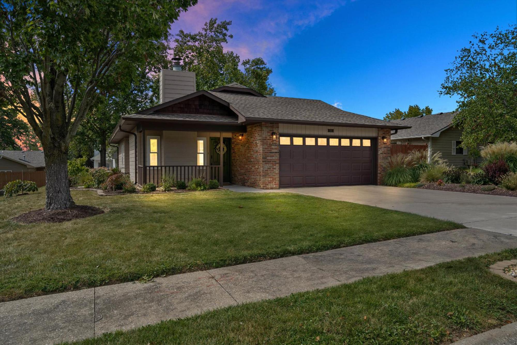 1 5 Miles To Mizzou ~ Spacious & Updated Home~ Columbia Eksteriør bilde