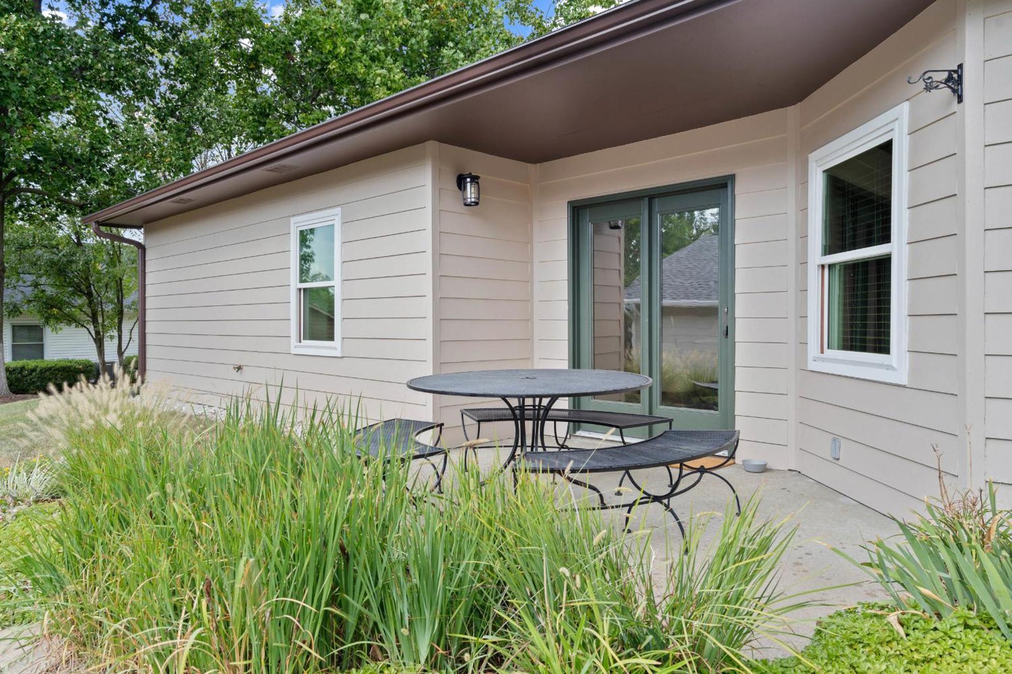 1 5 Miles To Mizzou ~ Spacious & Updated Home~ Columbia Eksteriør bilde